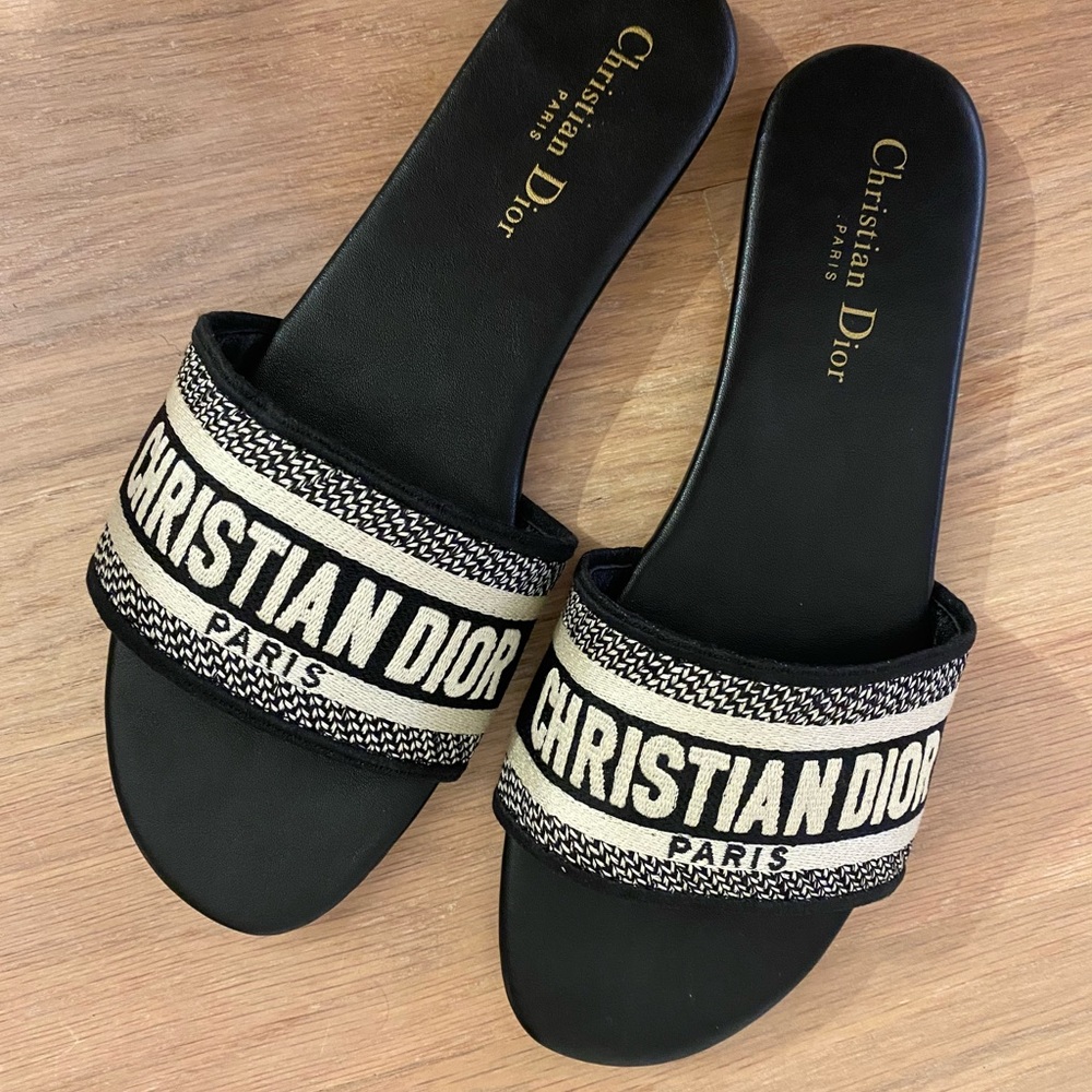 Dway Slides